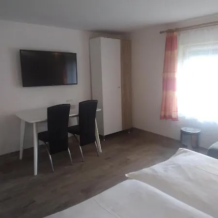Apartma Hluboka Hluboká nad Vltavou Exterior photo